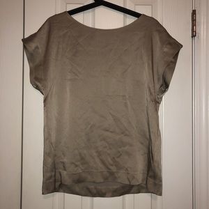 Satin beige short sleeved shirt